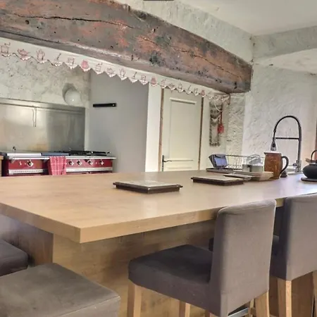 De La Chareyre Apartmán
